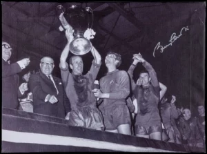 Sir Bobby Charlton 1968 European Cup Trophy Life