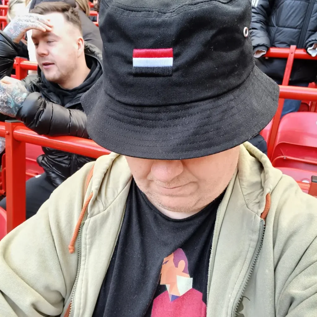 Red Devil Threads Fans Photo